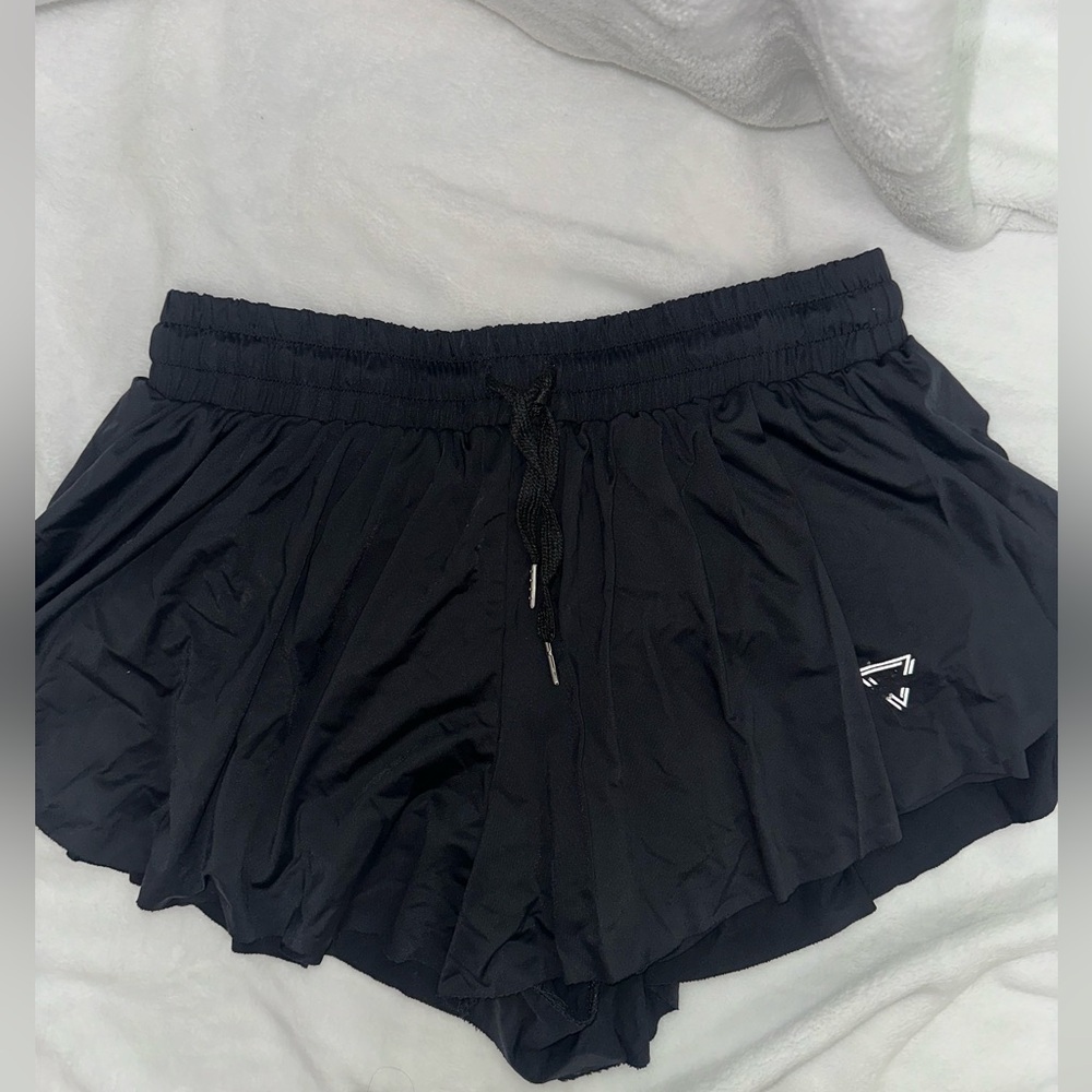 Black Amazon Butterfly Shorts in Size L